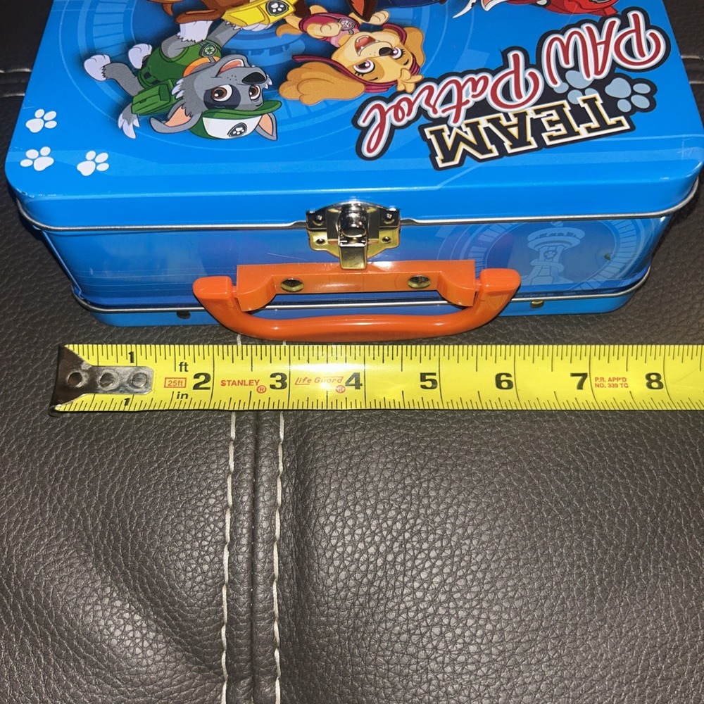 Team Paw Patrol Lunchbox Full Of Crayons. Different Colors And Brands. - Picture 2 of 5